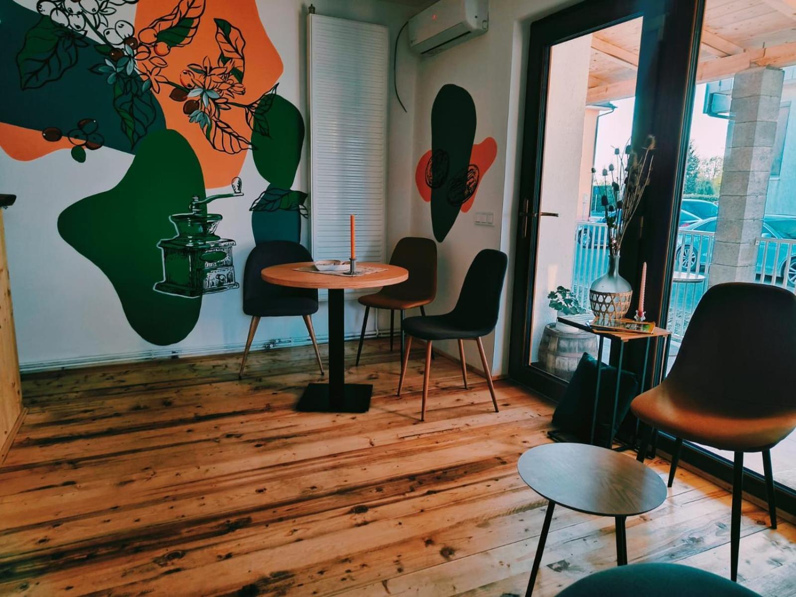 Kaffeinn Specialty Coffee Május 1. üdülő Kültér fotó